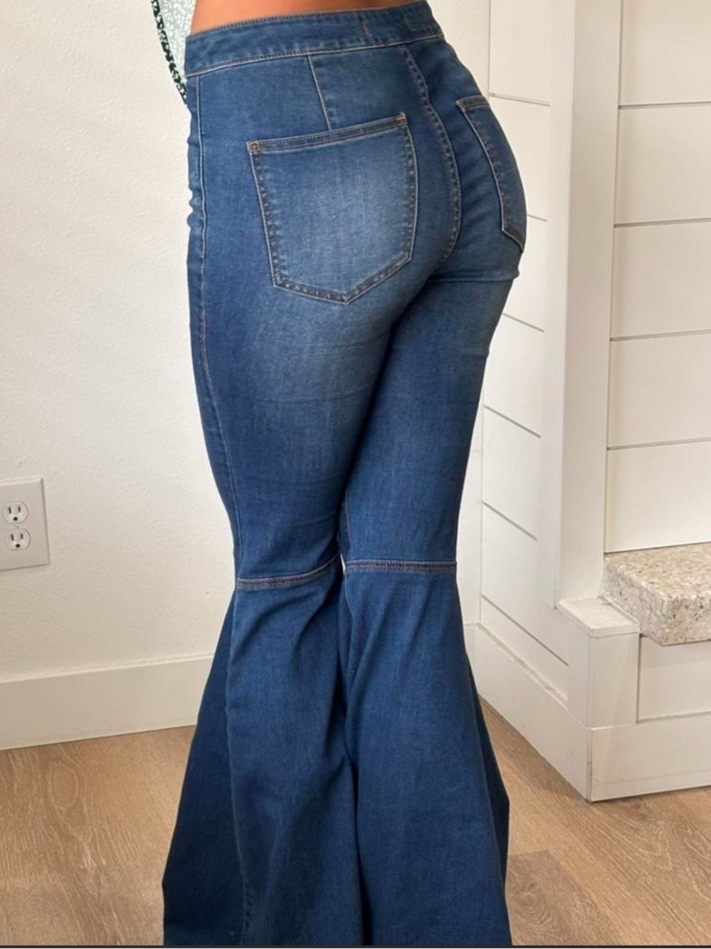 Flare jeans with distress‎ knees and raw hem Sz 11